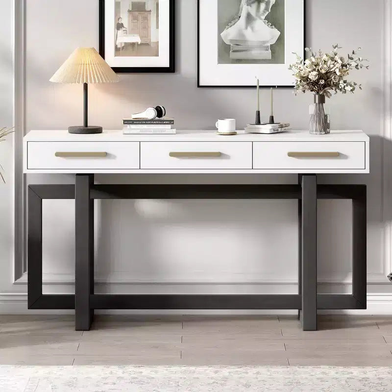 Console élégante de 57 pouces avec 3 tiroirs et poignées métalliques - Couloir et entrée