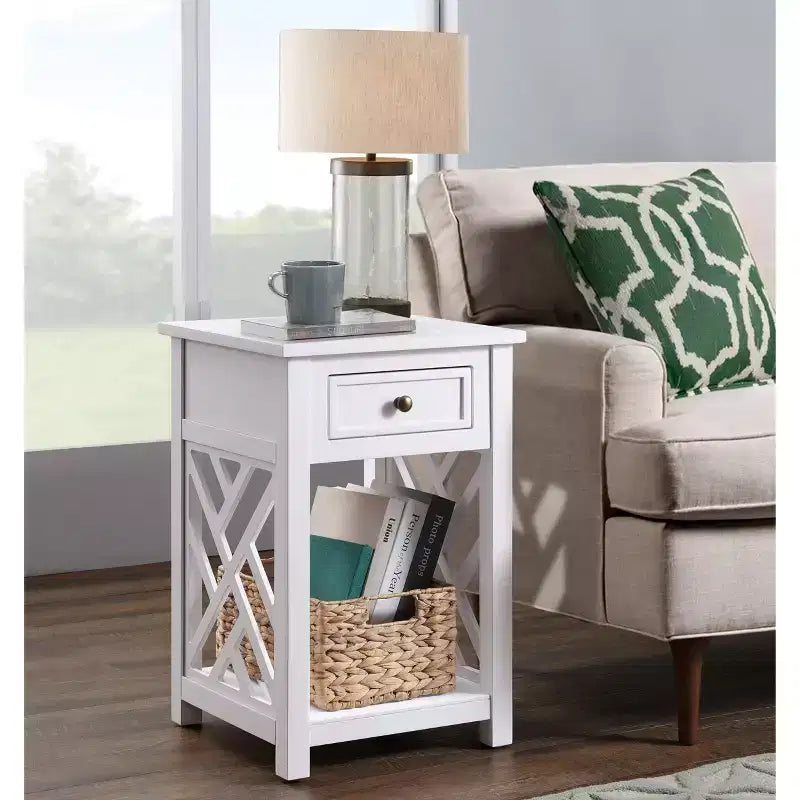 Table d'appoint en bois avec étagère de rangement Middlebury Alaterre Furniture
